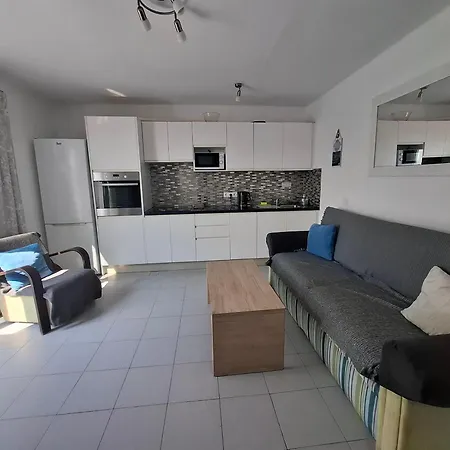 Loma Apartment *